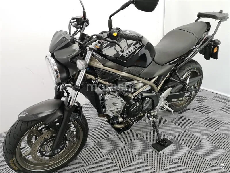 Suzuki SV 650 – Vista 16