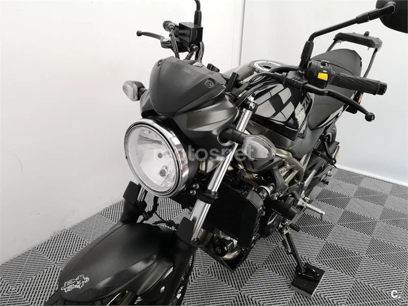 Suzuki SV 650 – Vista 17