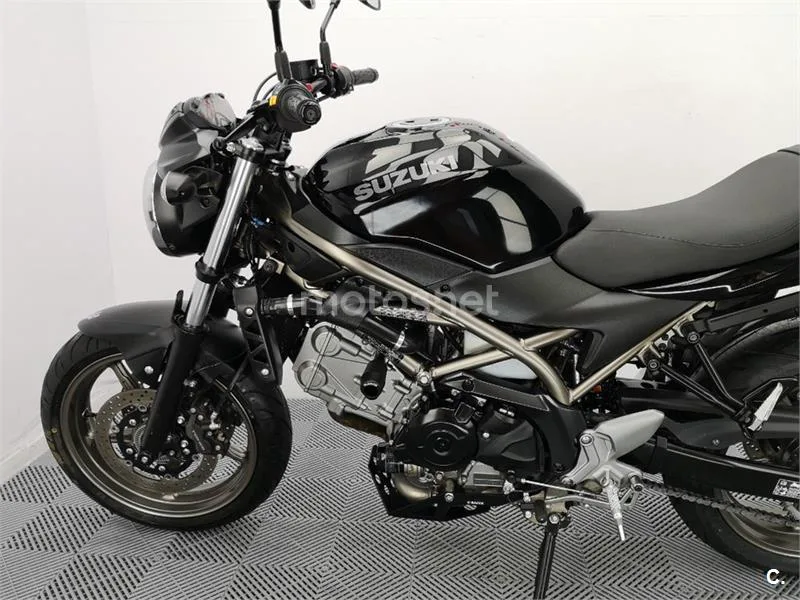 Suzuki SV 650 – Vista 20