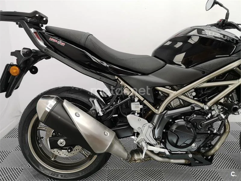 Suzuki SV 650 – Vista 5