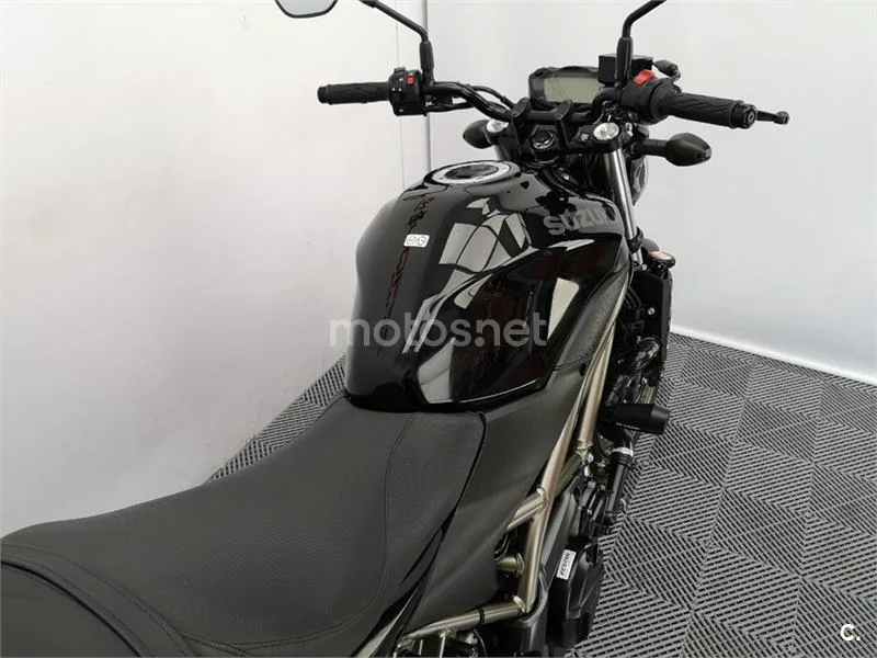 Suzuki SV 650 – Vista 7