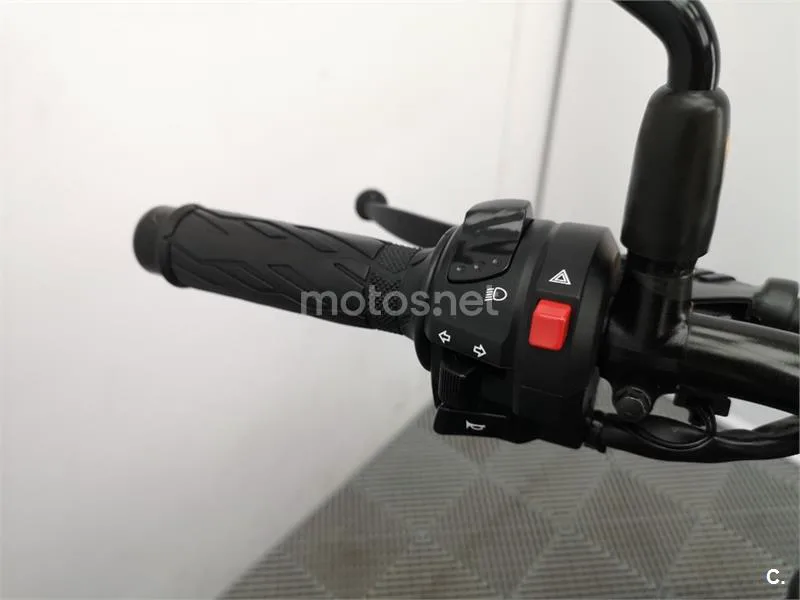 Suzuki SV 650 – Vista 9