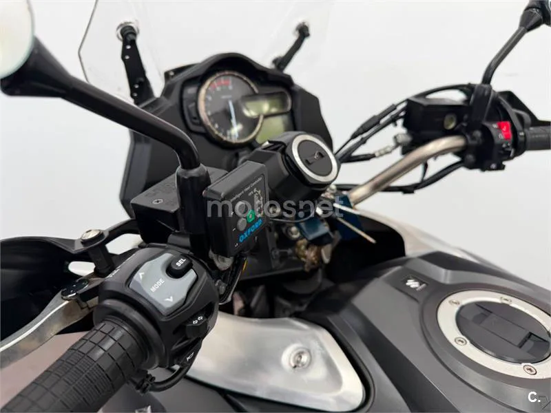 Suzuki V-Strom 1000 – Vista 13