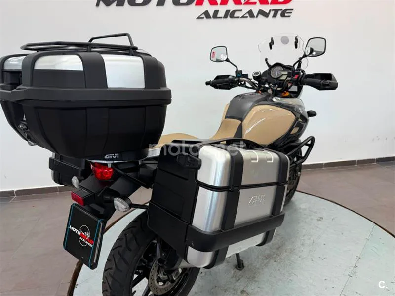 Suzuki V-Strom 1000 – Vista 6