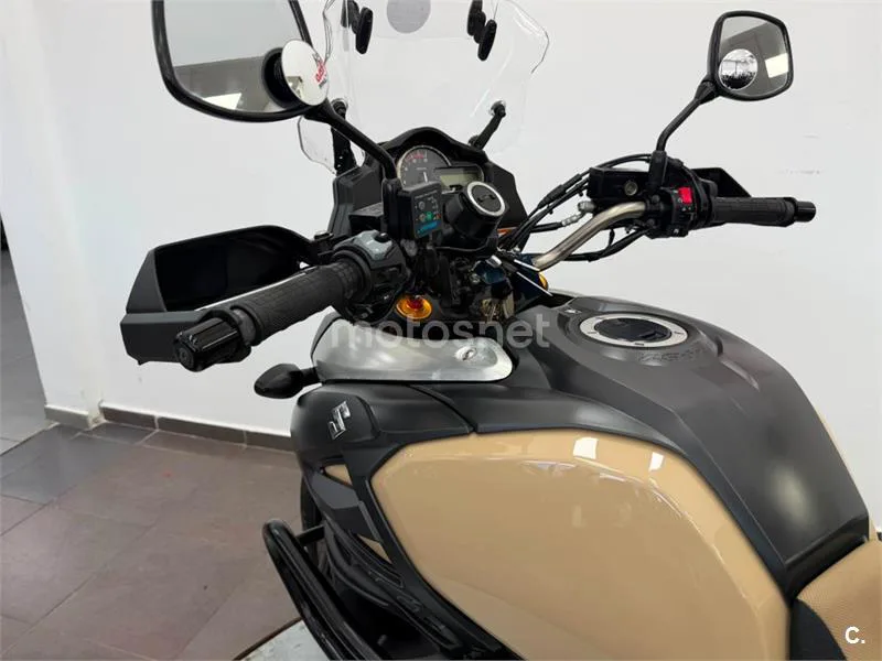Suzuki V-Strom 1000 – Vista 10