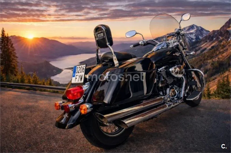 Suzuki Intruder C800 Volusia – Vista 3