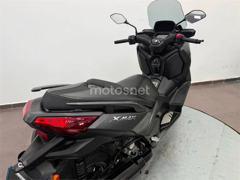 Yamaha XMAX 300 – Vista 11