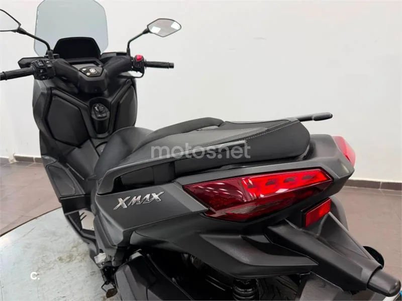 Yamaha XMAX 300 – Vista 8