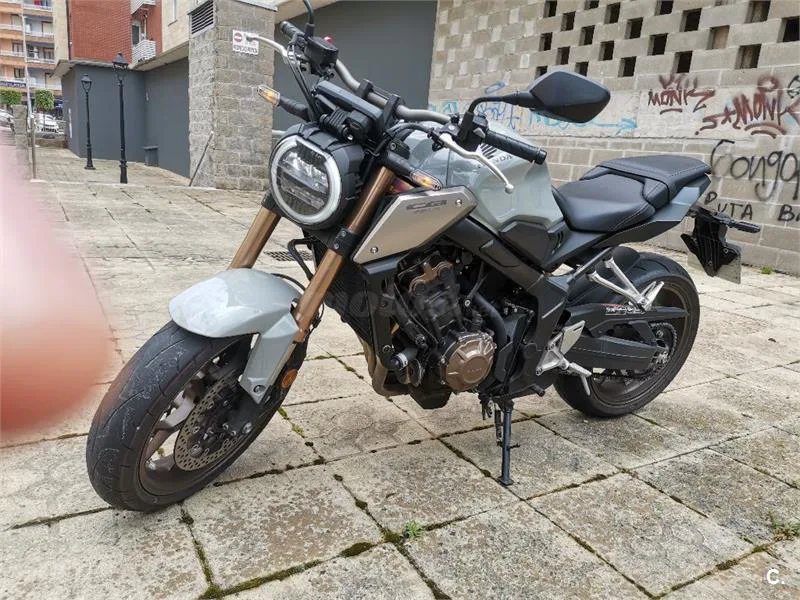 Honda CB 650 R – Vista 3