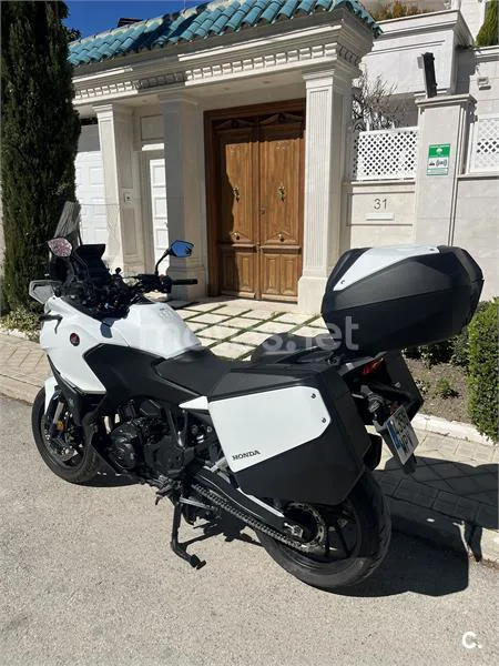 Honda NT1100 – Vista 3