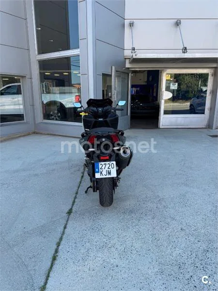 Yamaha TMAX 530 – Vista 4