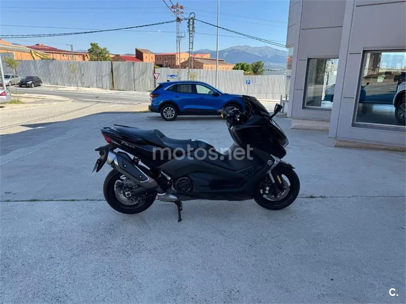 Yamaha TMAX 530 – Vista 6