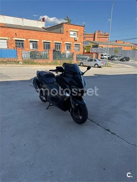 Yamaha TMAX 530 – Vista 7