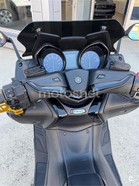 Yamaha TMAX 530 – Vista 10