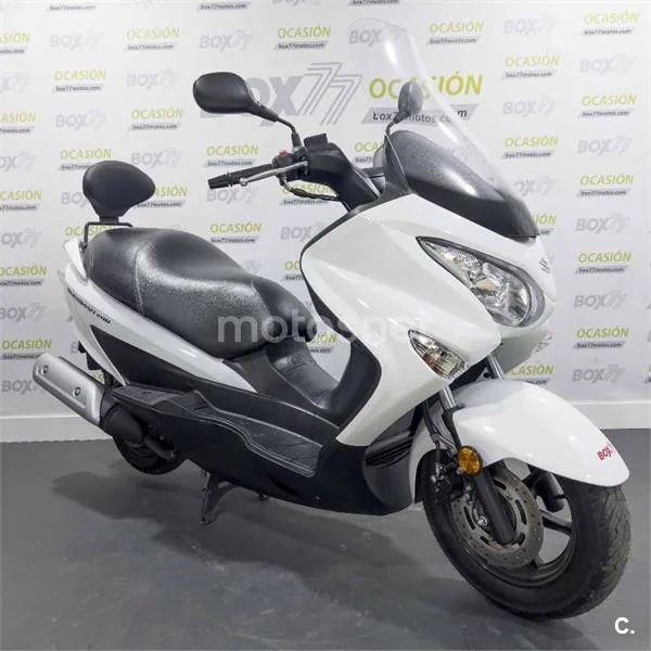 Suzuki Burgman 200 – Vista 3