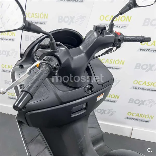 Suzuki Burgman 200 – Vista 10
