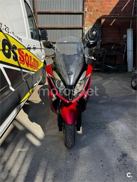 Kymco Super Dink 350 – Vista 7