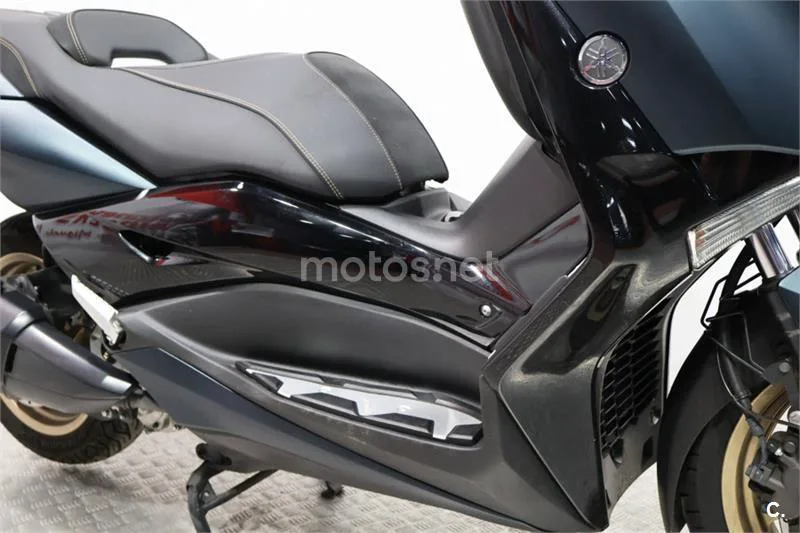 Yamaha XMAX 300 – Vista 12