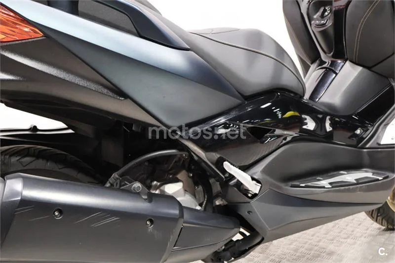 Yamaha XMAX 300 – Vista 15