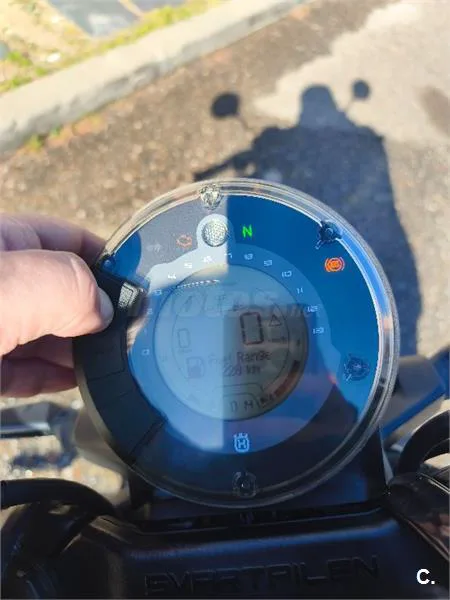 Husqvarna Svartpilen 125 – Vista 3