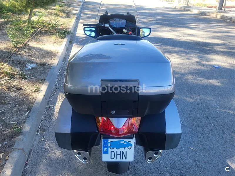 Honda Pan-European ST 1300 – Vista 13