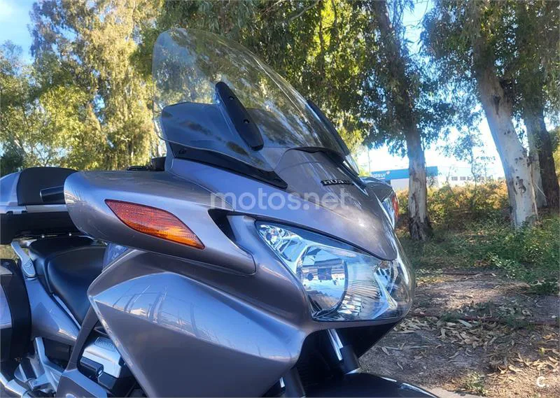 Honda Pan-European ST 1300 – Vista 7