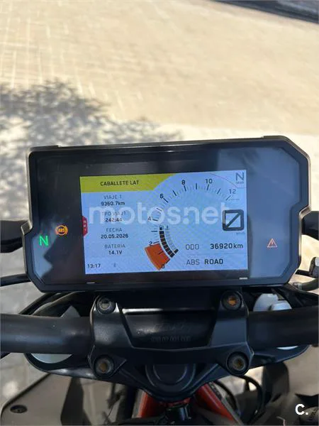 KTM 125 – Vista 6