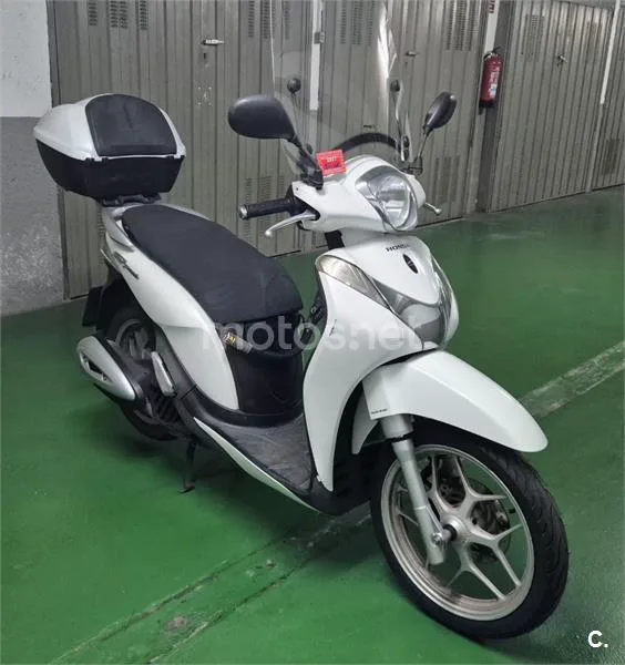 Honda SH 125i – Vista 5