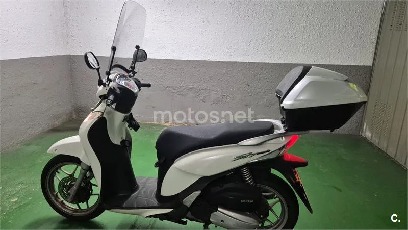 Honda SH 125i – Vista 8