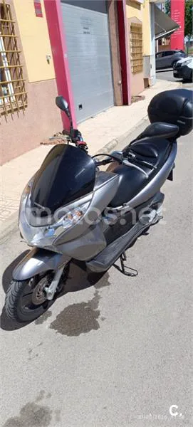 Honda PCX 125 – Vista 4