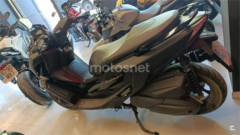 Kymco Super Dink 350 – Vista 4