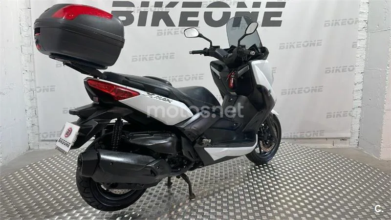 Yamaha XMAX 400 – Vista 9