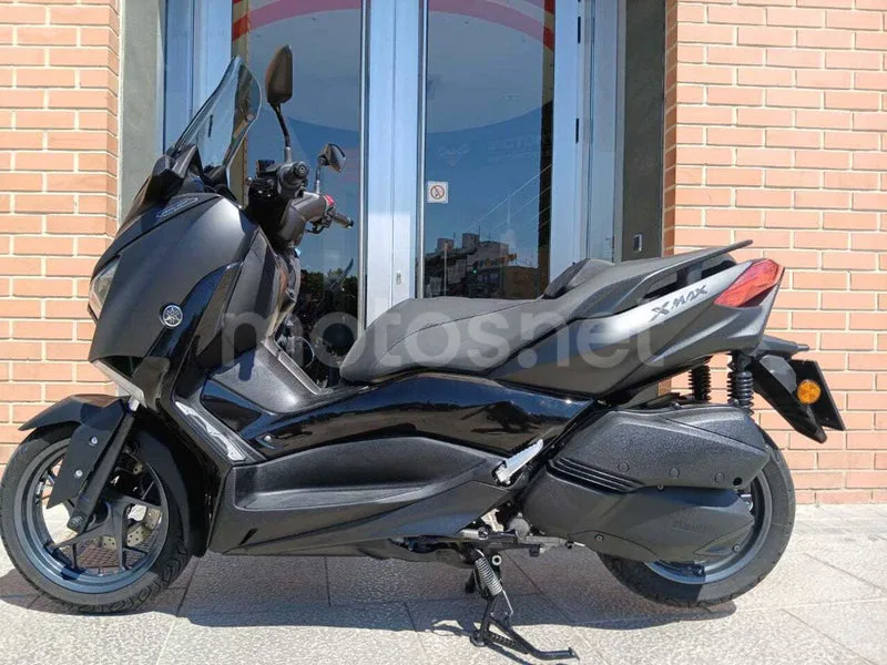 Yamaha XMAX 300 – Vista 6