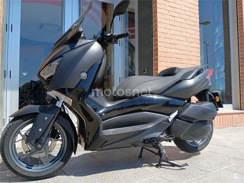Yamaha XMAX 300 – Vista 7