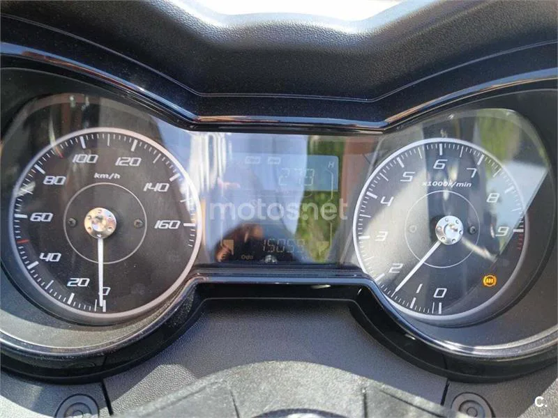 Yamaha XMAX 300 – Vista 9