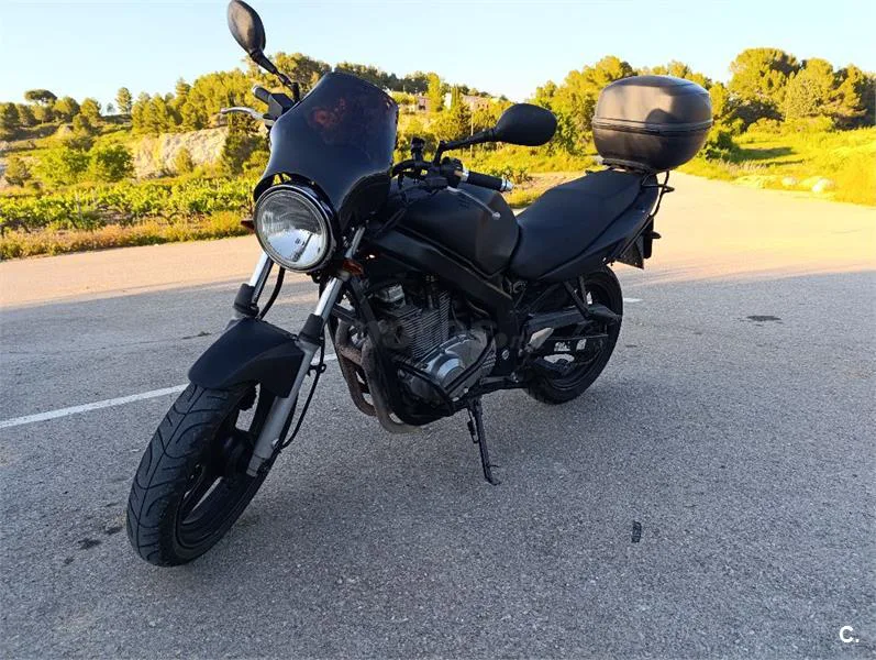 Suzuki GS 500 – Vista 5