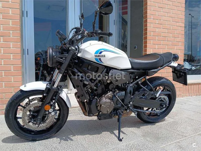Yamaha XSR 700 – Vista 12