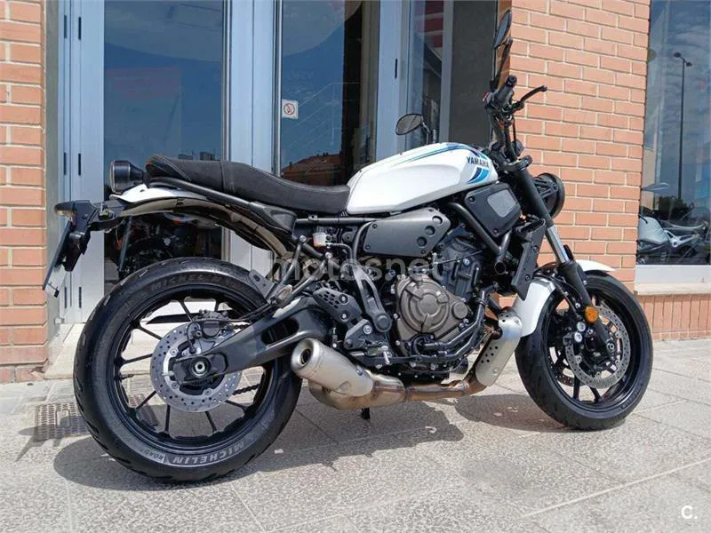 Yamaha XSR 700 – Vista 3