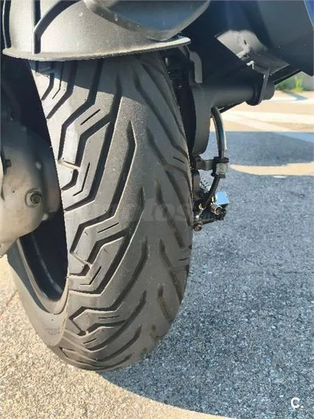 Kymco Xciting S 400 – Vista 6