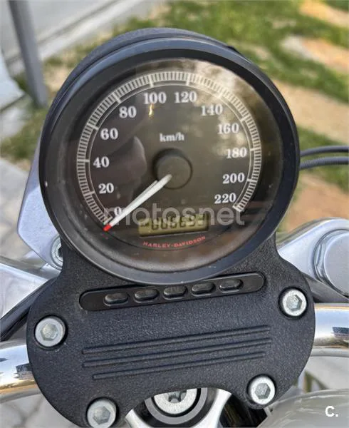 Harley-Davidson Sportster 883 – Vista 4