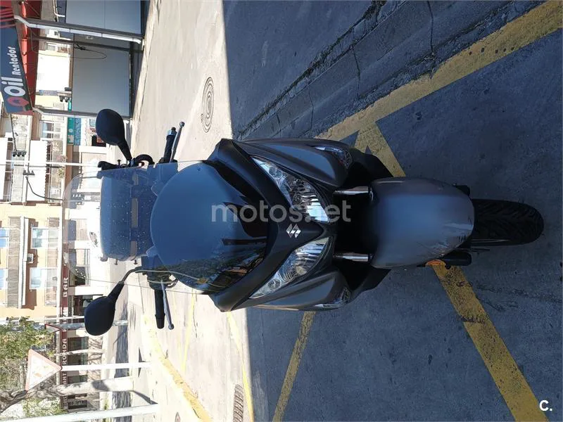 Suzuki Burgman 200 – Vista 3