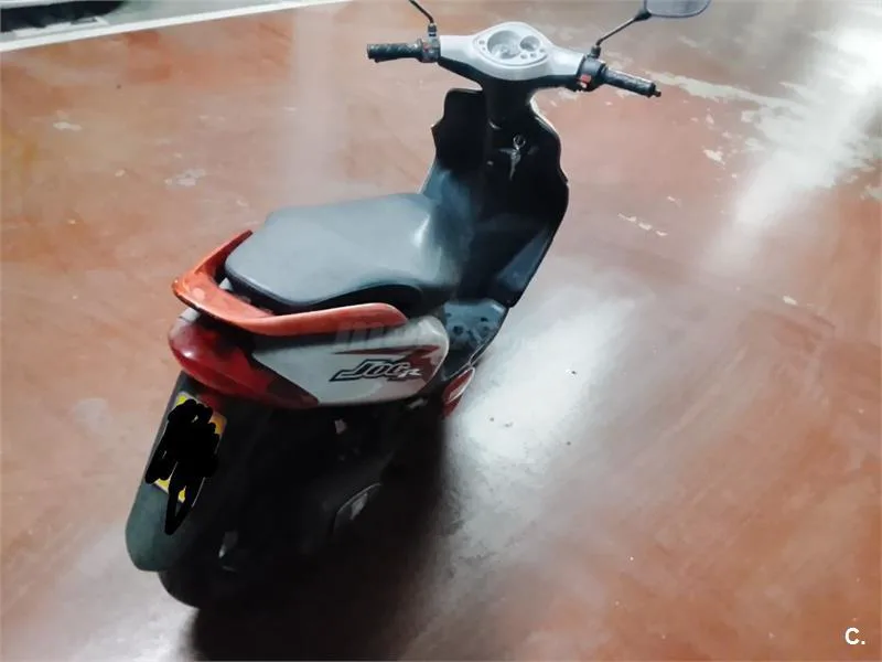 Yamaha Jog 50 R – Vista 4