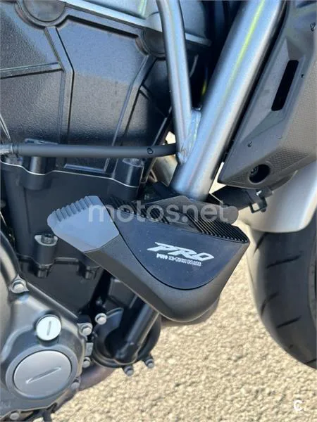 Kawasaki Z650 – Vista 8