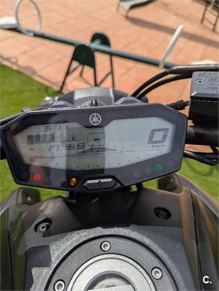 Yamaha MT-07 – Vista 8