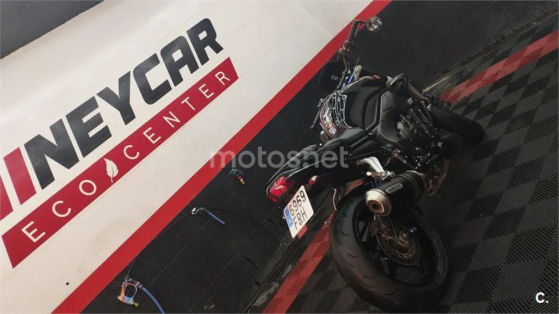 Yamaha FZ1 – Vista 2