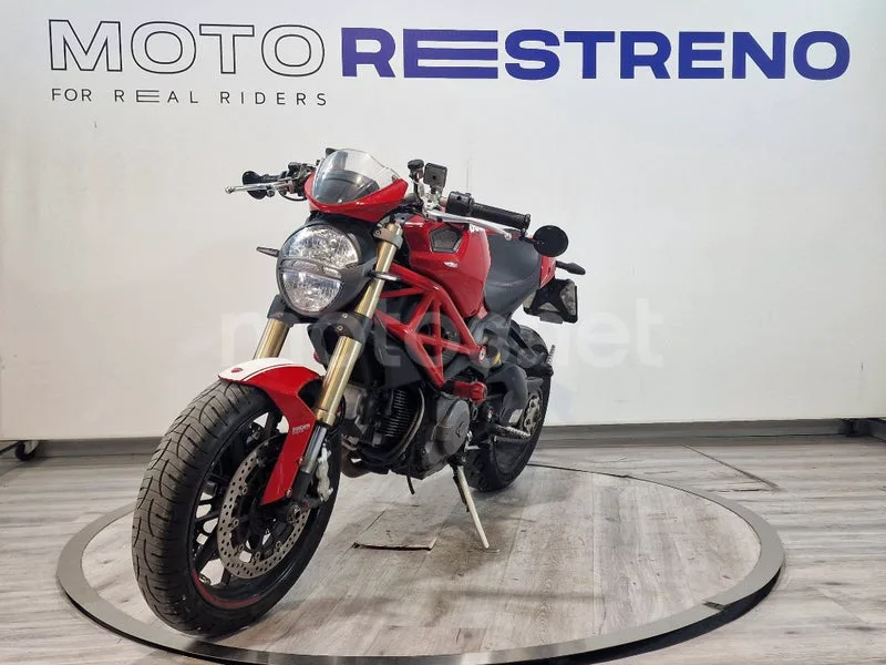 Ducati Monster 1100 Evo – Vista 5