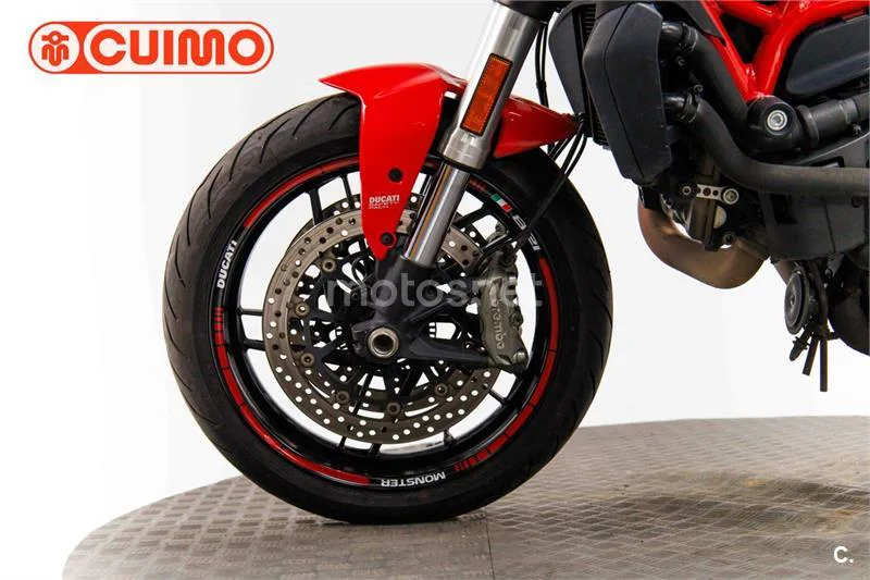 Ducati Monster 821 – Vista 21