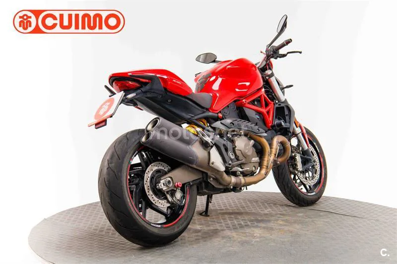 Ducati Monster 821 – Vista 4
