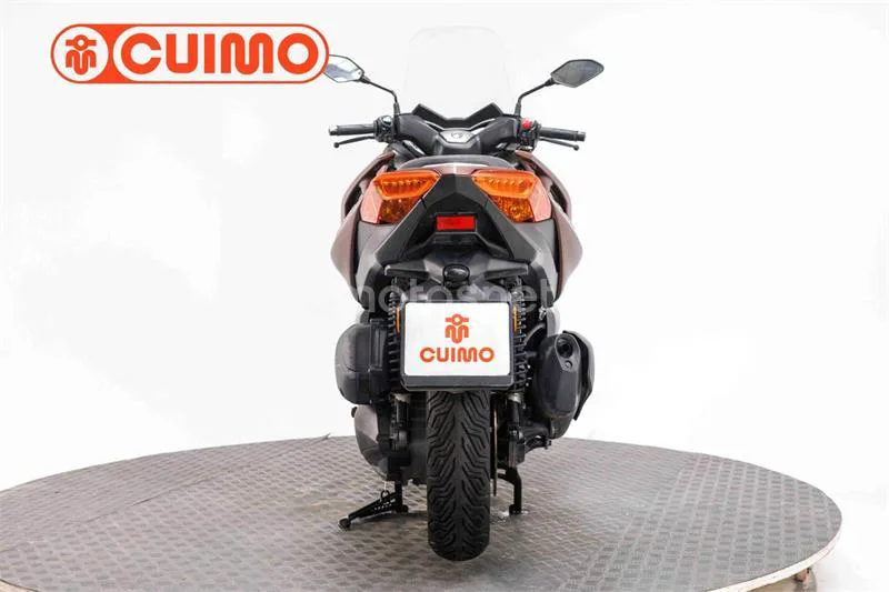 Yamaha XMAX 300 – Vista 11