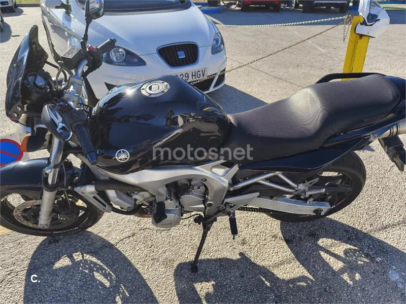 Yamaha FZ6 – Vista 3